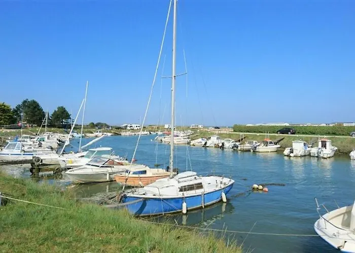 La Bourgetterie Sur Country house *